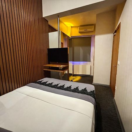 Black Art Otel Istanbul Bagian luar foto