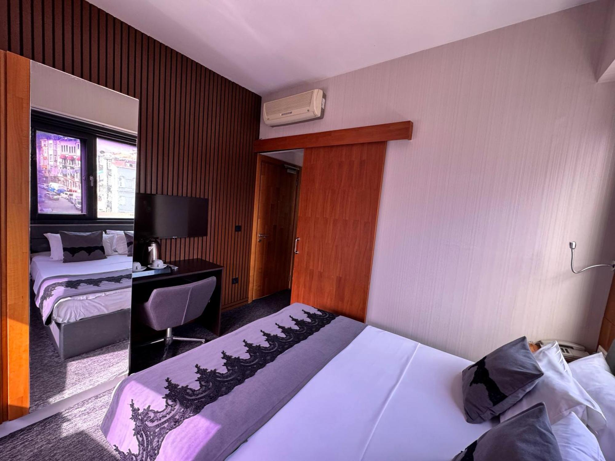 Black Art Otel Istanbul Bagian luar foto