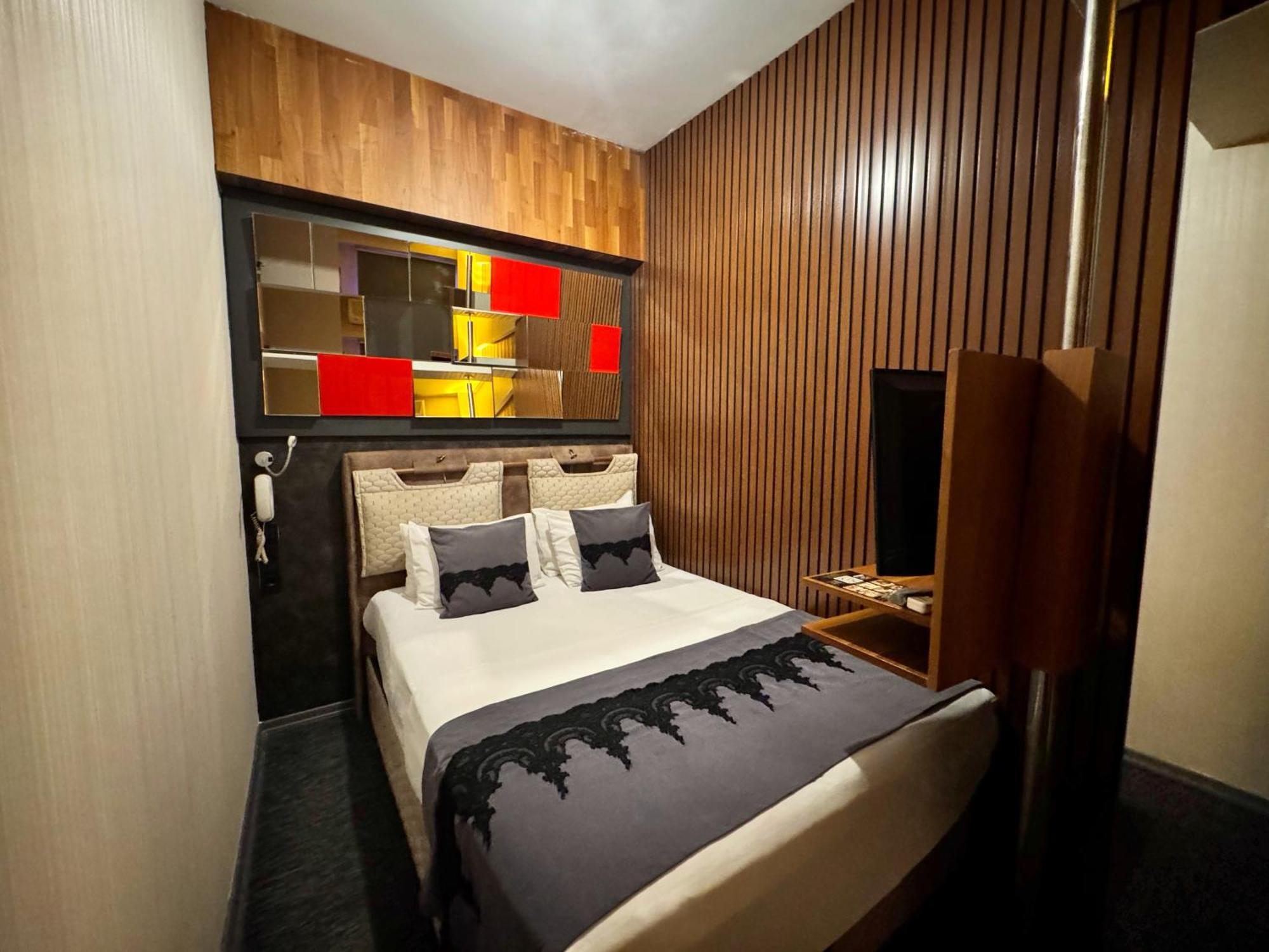 Black Art Otel Istanbul Bagian luar foto